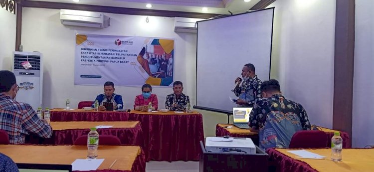 Bawaslu Kab. Sorong Mengikuti Kegiatan Peningkatan Kapasitas Kehumasan, Peliputan dan Pendokumentasian Bawaslu Kab/Kota se- Papua Barat