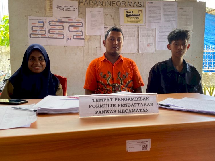 HARI PERTAMA PEMBUKAAN PENERIMAAN PENDAFTARAN PANWASCAM BAWASLU KABUPATEN SORONG EXTRA TIME