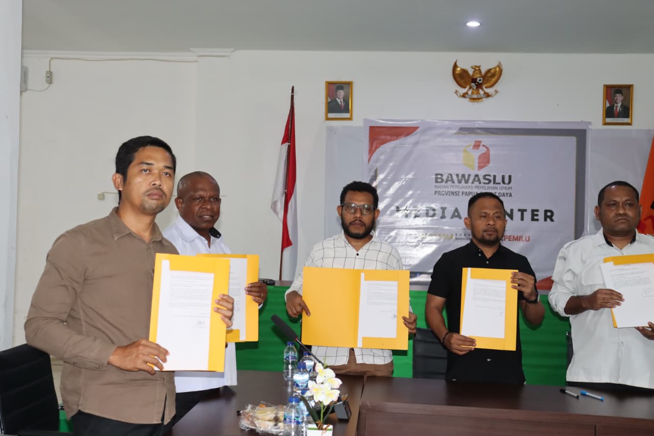 Bawaslu Kabupaten Sorong Tandatangani Dokumen IKU Tahun 2026, Perkuat Komitmen Pencapaian Kinerja
