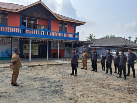 Apel Pagi, Bawaslu Kabupaten Sorong Dorong Penguatan Tanggung Jawab dan Kompetensi Pegawai