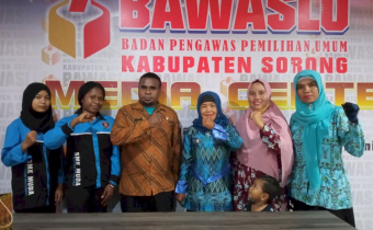 LEPAS SISWA PSG, BAWASLU KABUPATEN SORONG : SEMOGA  BERMANFAAT